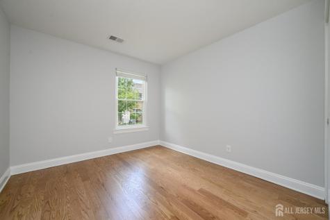 2302 Bayhead Drive Sayreville NJ 08859