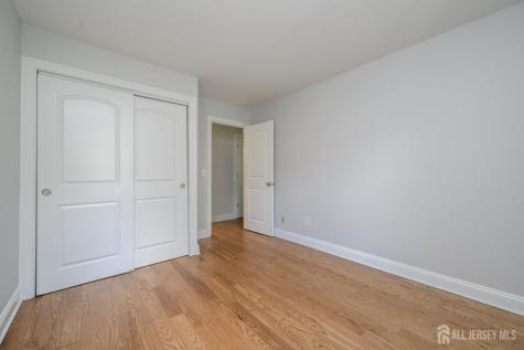 2302 Bayhead Drive Sayreville NJ 08859