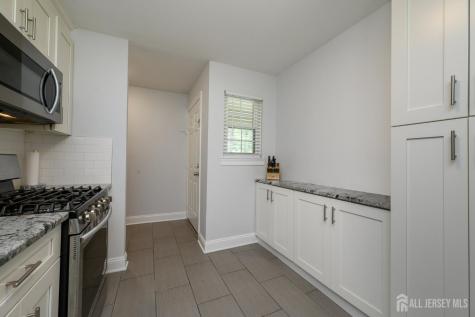 2302 Bayhead Drive Sayreville NJ 08859