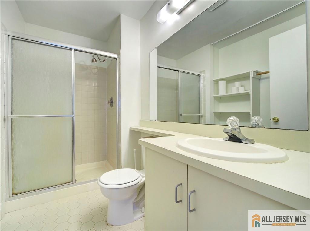 81 Canterbury Court Piscataway NJ 08854