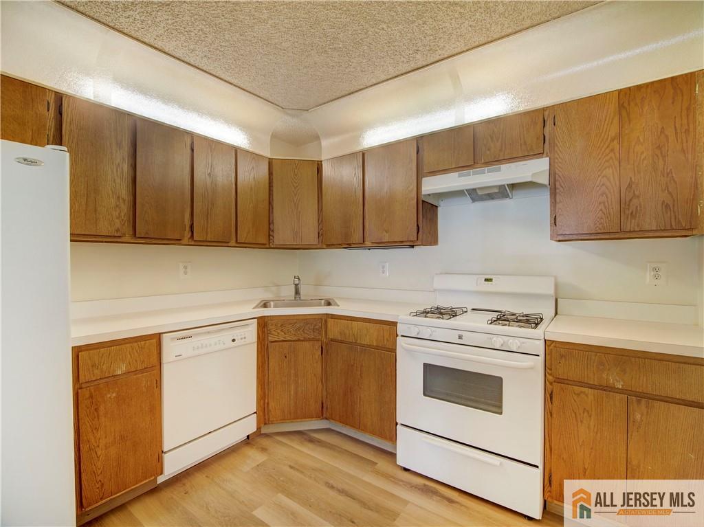 81 Canterbury Court Piscataway NJ 08854