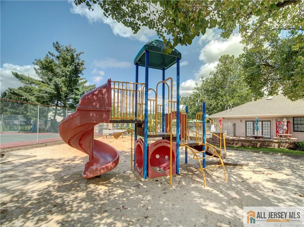 81 Canterbury Court Piscataway NJ 08854
