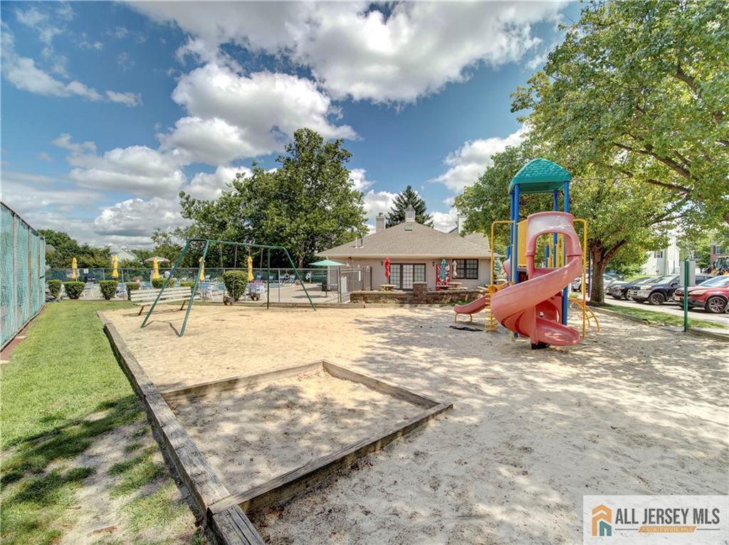81 Canterbury Court Piscataway NJ 08854