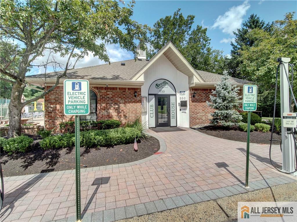 81 Canterbury Court Piscataway NJ 08854