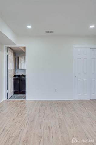 1314 Edison Glen Terrace Edison NJ 08837