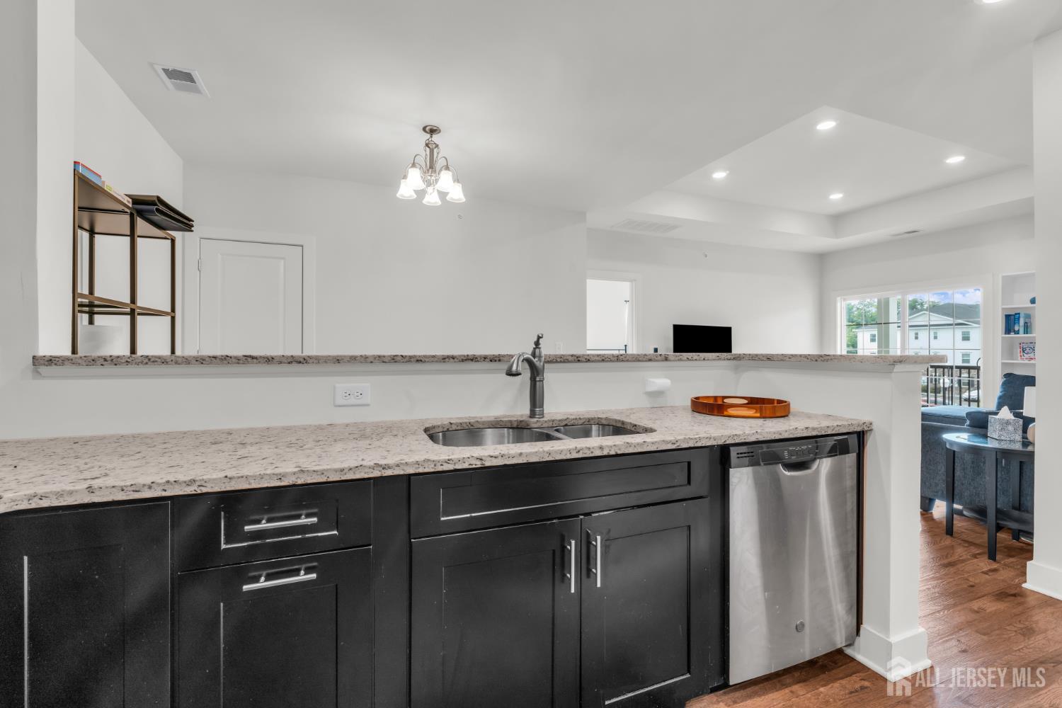 637 Marion Lane Monroe NJ 08831