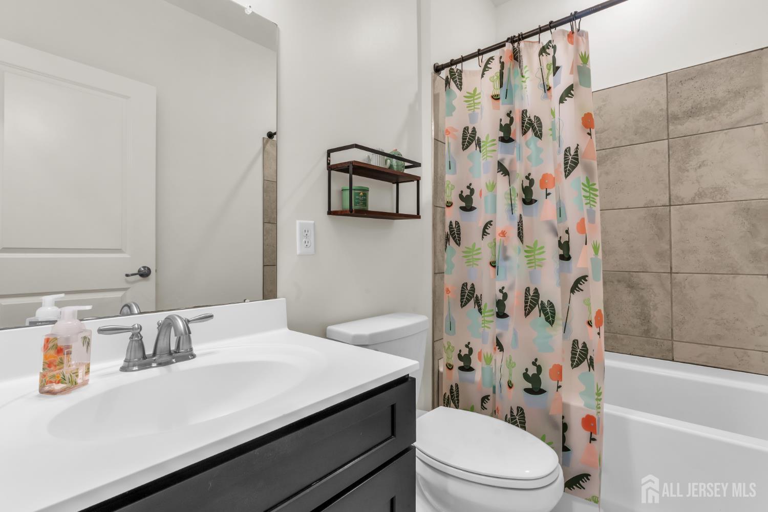 637 Marion Lane Monroe NJ 08831