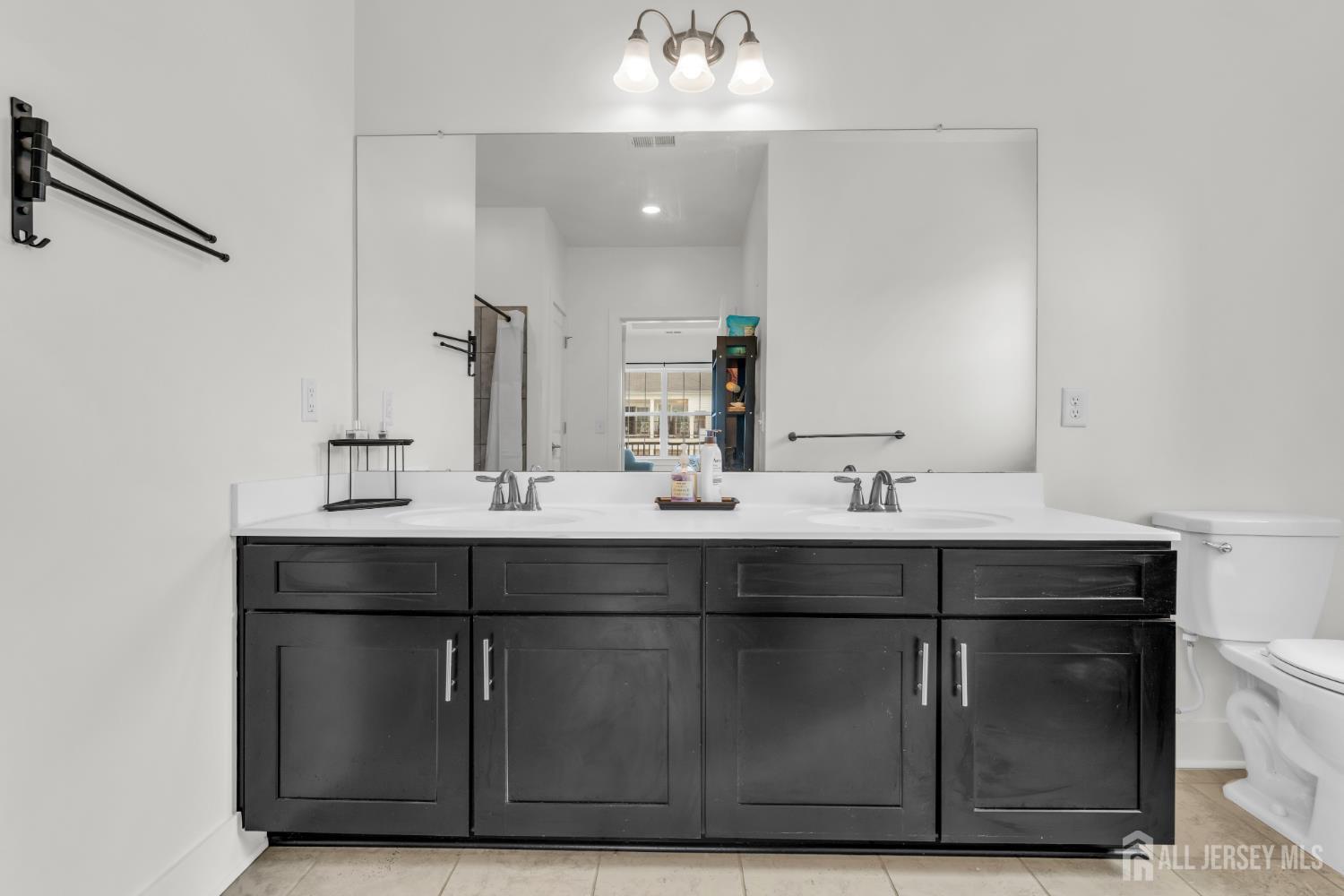 637 Marion Lane Monroe NJ 08831