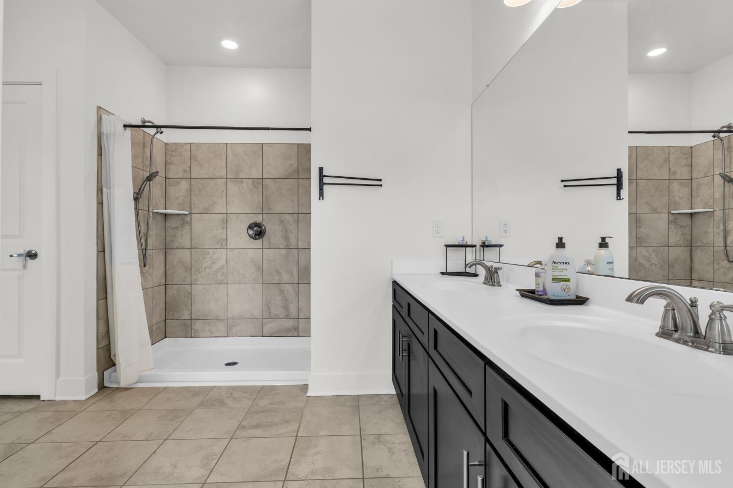 637 Marion Lane Monroe NJ 08831