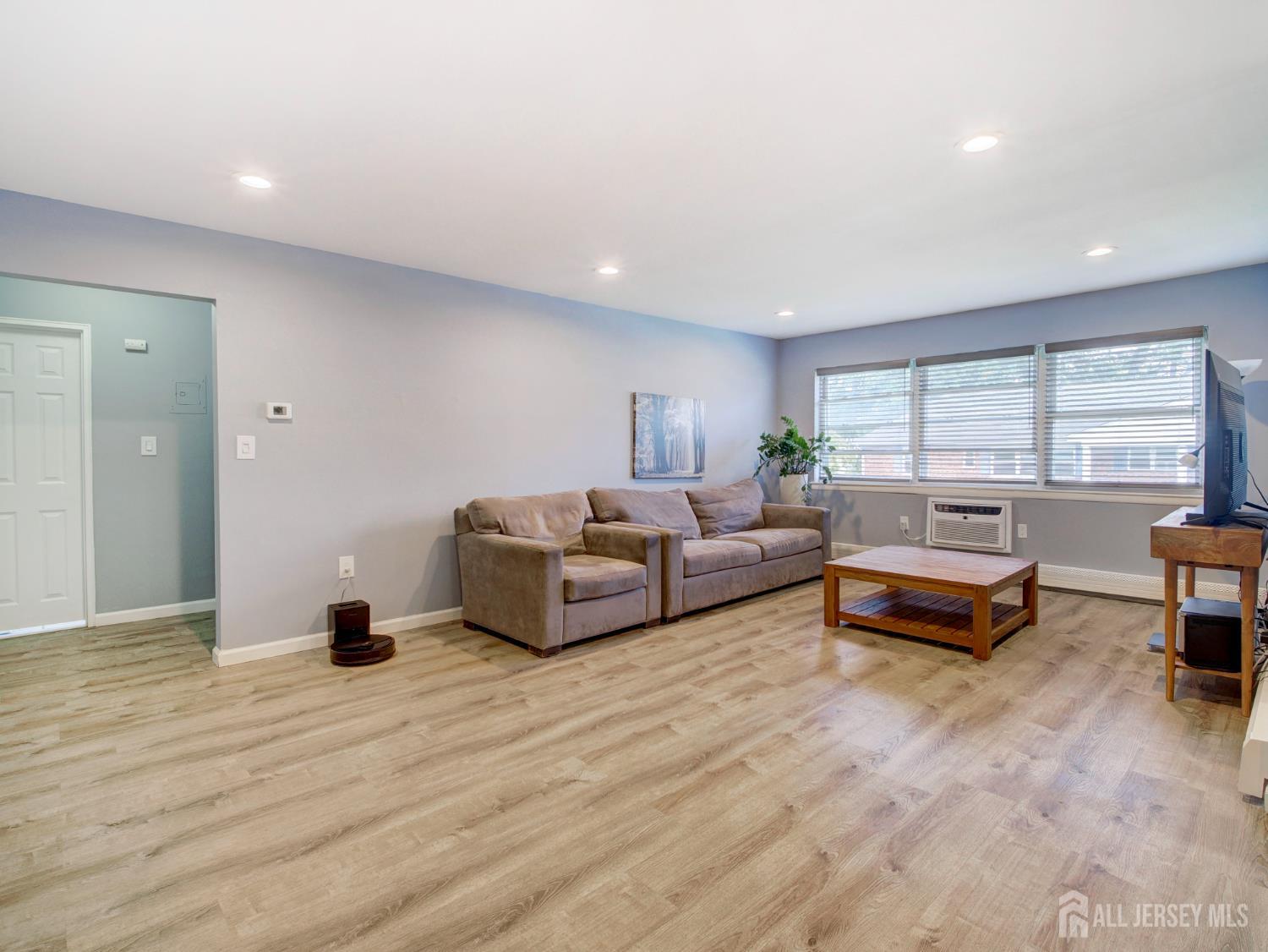32-A Woodedge Avenue Edison NJ 08817