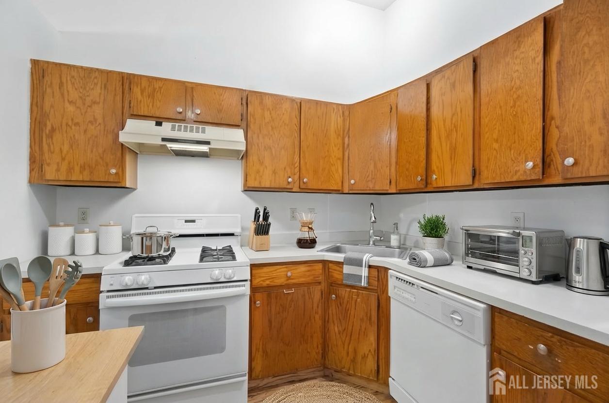 107 Rachel Court Franklin NJ 08823