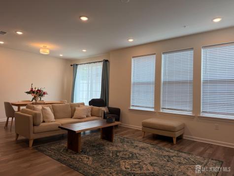 718 Station Road Dunellen NJ 08812