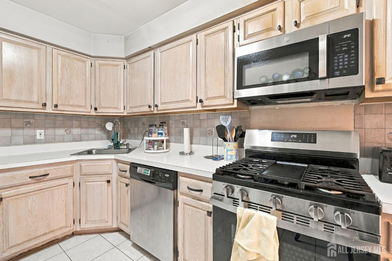 606 Jesse Way Piscataway NJ 08854