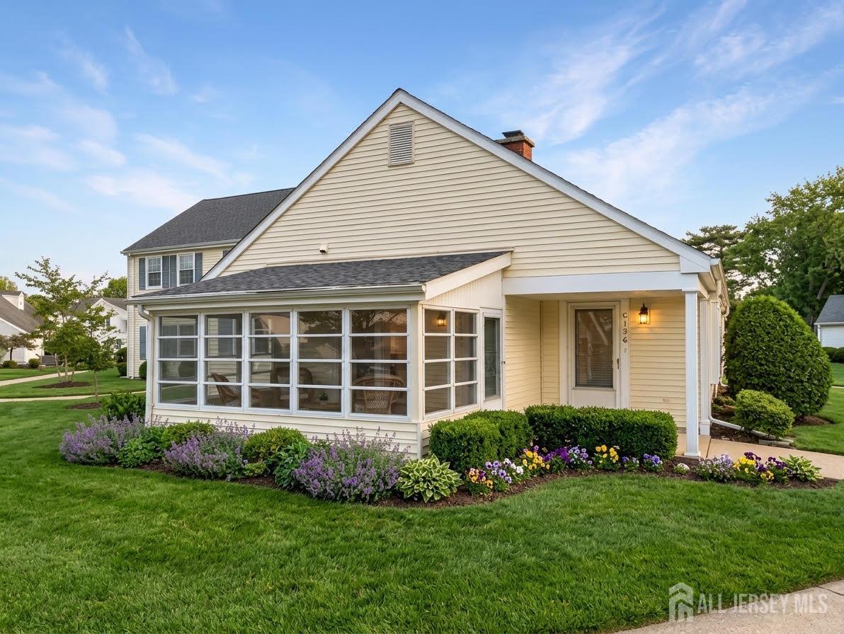 136 Plymouth Lane Monroe NJ 08831