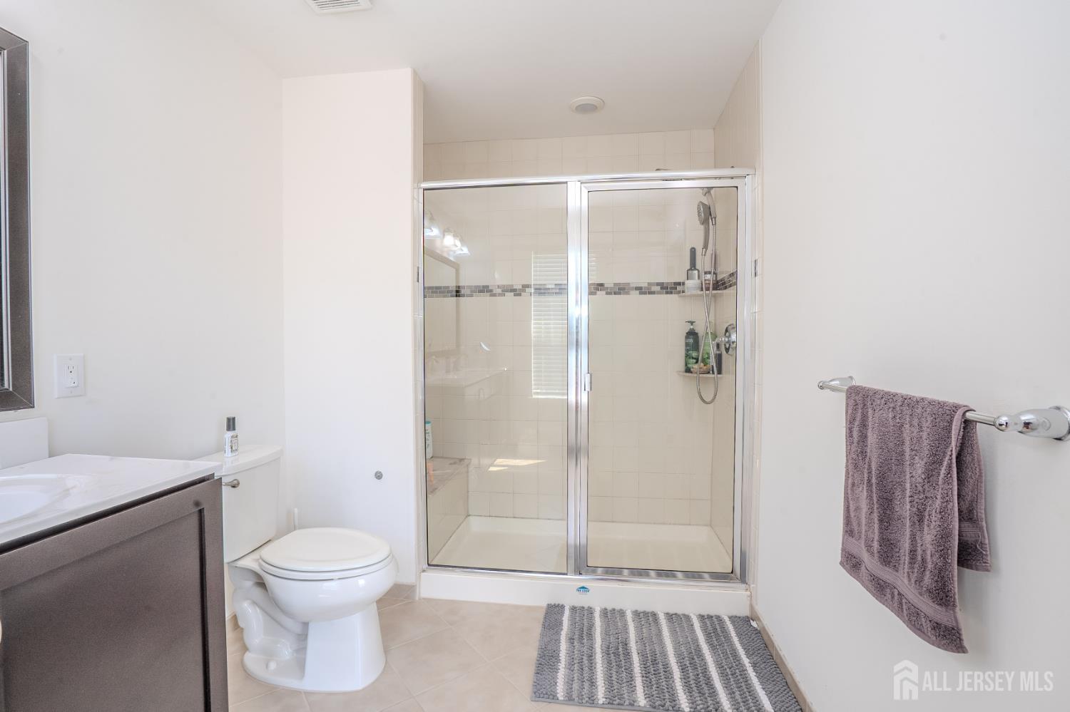 15 Clover Lane Monroe NJ 08831