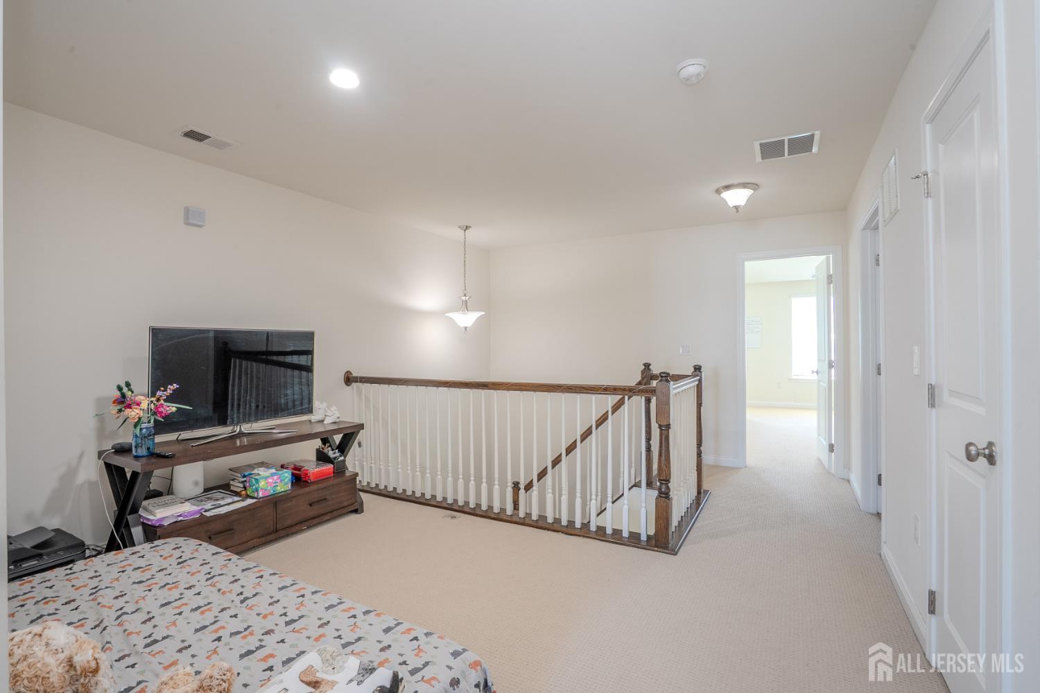 15 Clover Lane Monroe NJ 08831