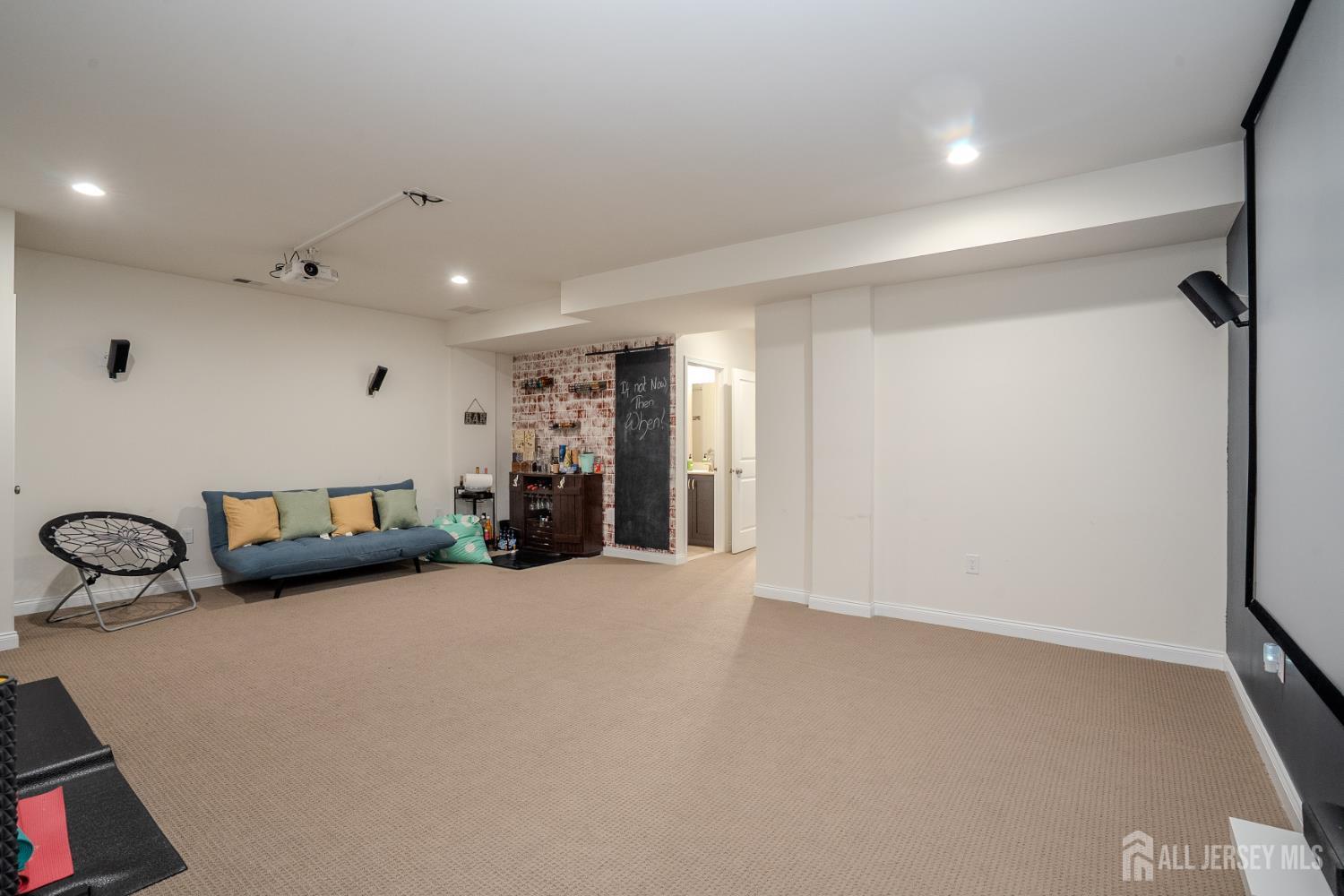 15 Clover Lane Monroe NJ 08831