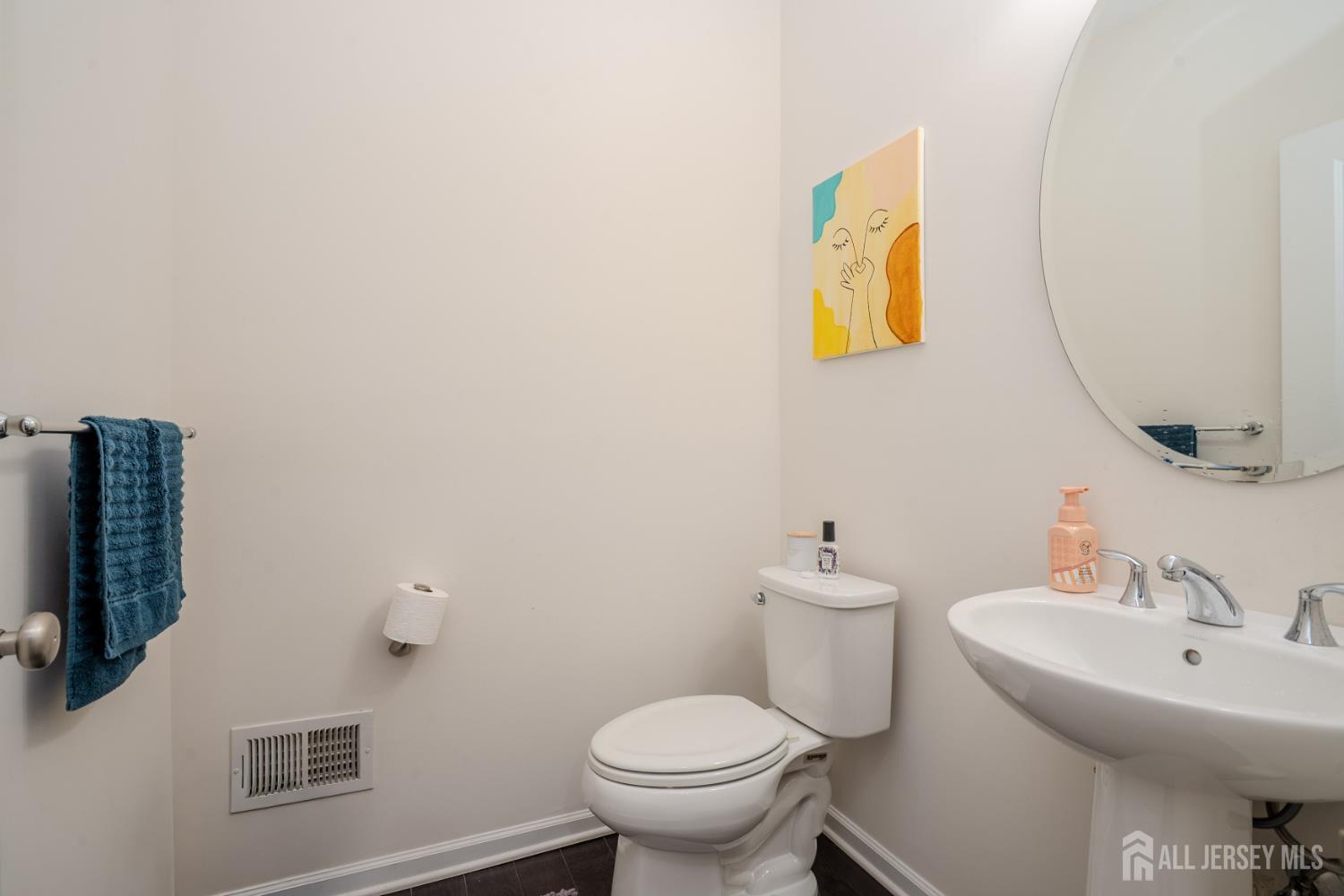 15 Clover Lane Monroe NJ 08831
