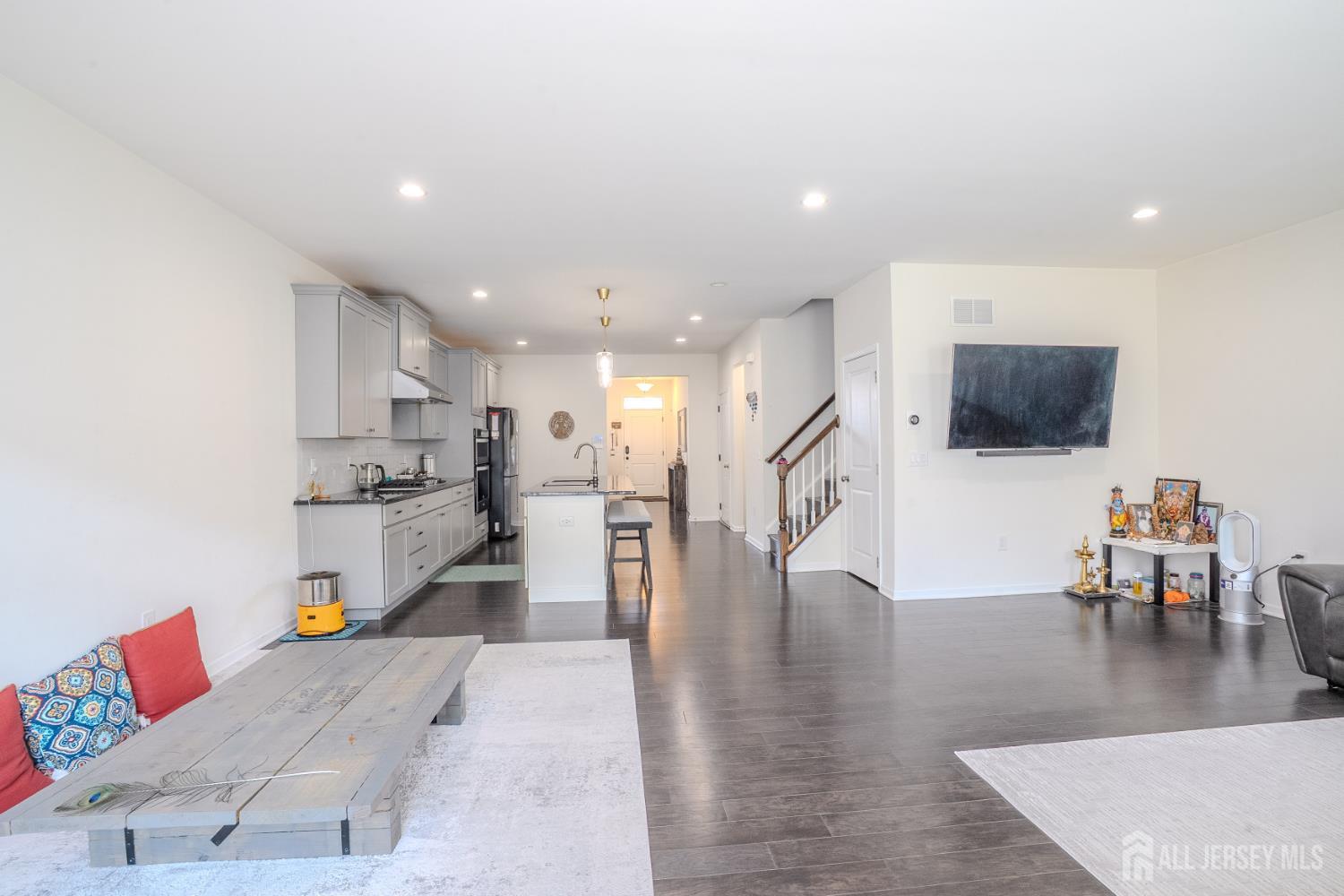 15 Clover Lane Monroe NJ 08831