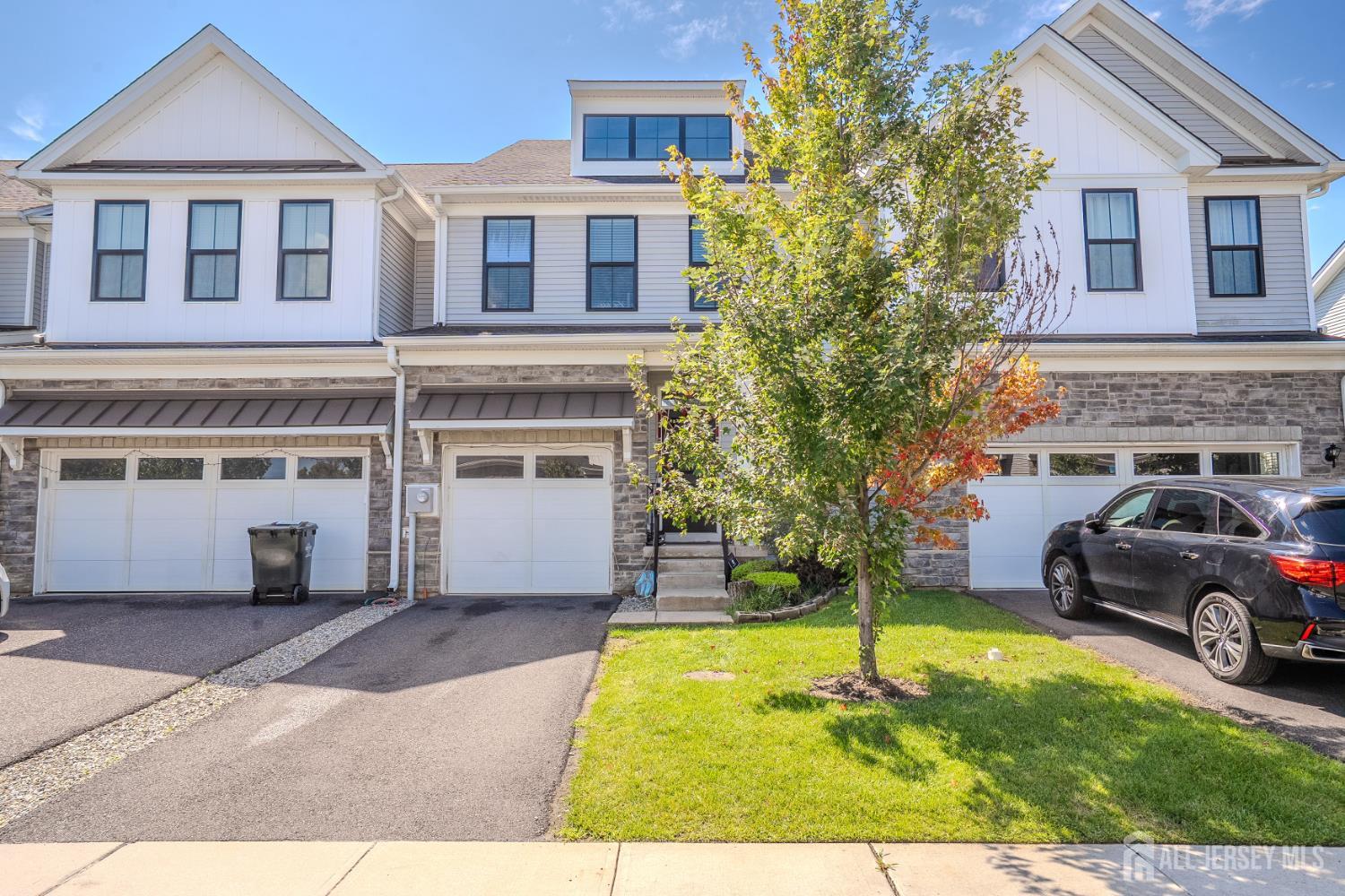 15 Clover Lane Monroe NJ 08831