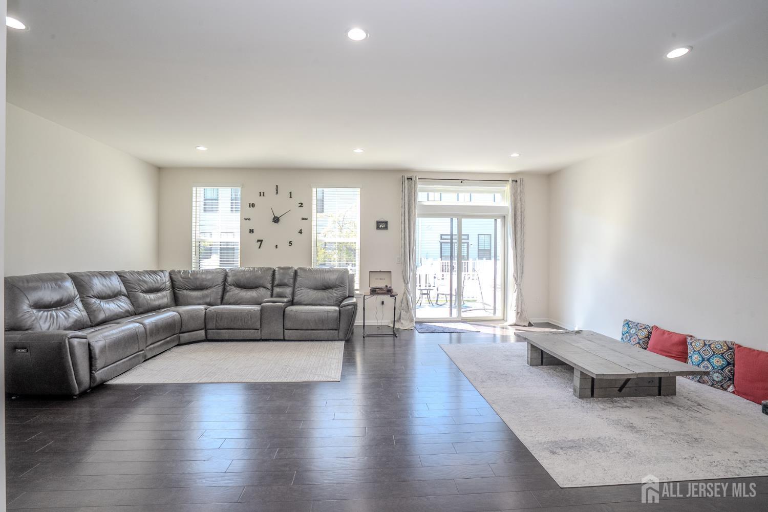 15 Clover Lane Monroe NJ 08831