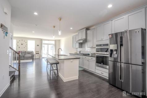 15 Clover Lane Monroe NJ 08831