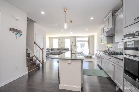 15 Clover Lane Monroe NJ 08831