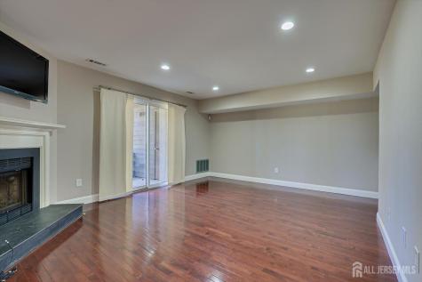 133 Oakmont Court Edison NJ 08820