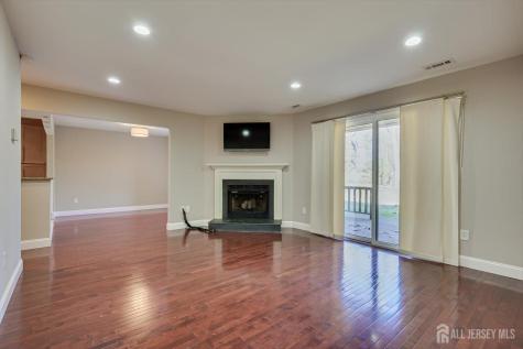 133 Oakmont Court Edison NJ 08820