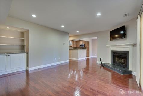 133 Oakmont Court Edison NJ 08820