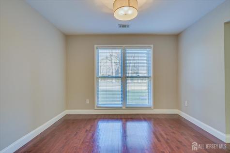 133 Oakmont Court Edison NJ 08820