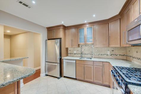 133 Oakmont Court Edison NJ 08820
