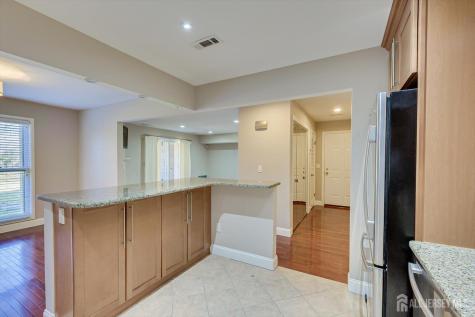 133 Oakmont Court Edison NJ 08820