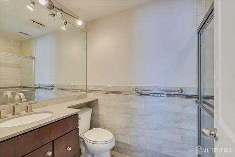 133 Oakmont Court Edison NJ 08820