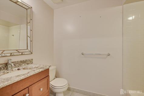 133 Oakmont Court Edison NJ 08820
