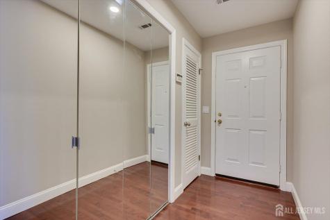 133 Oakmont Court Edison NJ 08820