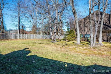 133 Oakmont Court Edison NJ 08820