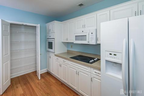 2033 Windrow Drive Middlesex NJ 08540