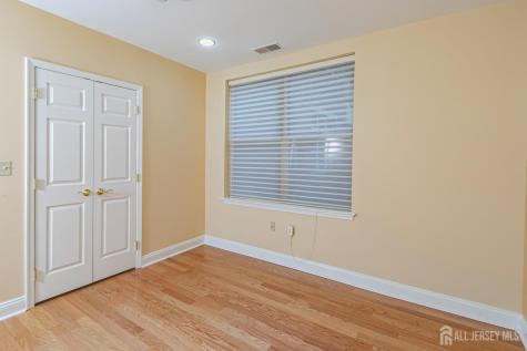 2033 Windrow Drive Middlesex NJ 08540