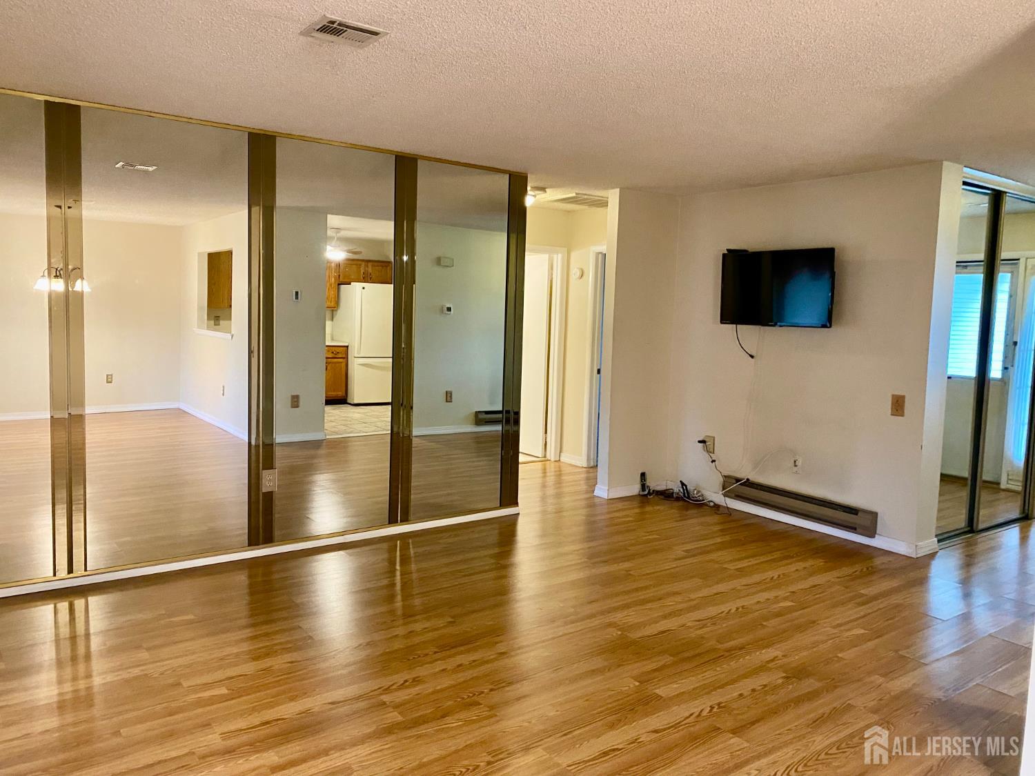 614 Lemington Plaza Monroe NJ 08831