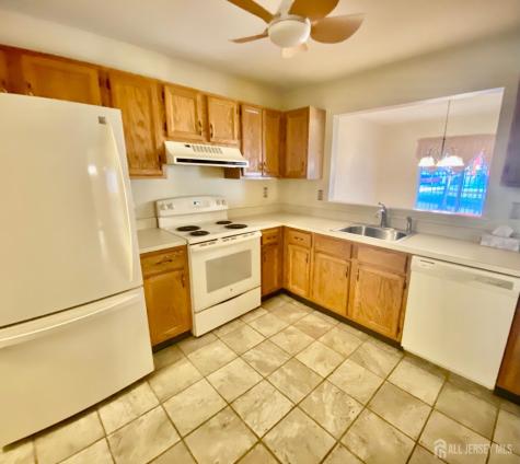 614 Lemington Plaza Monroe NJ 08831