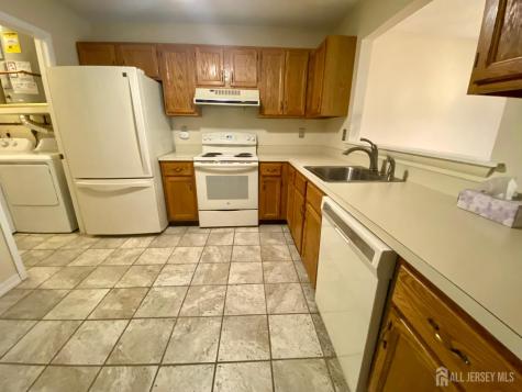 614 Lemington Plaza Monroe NJ 08831