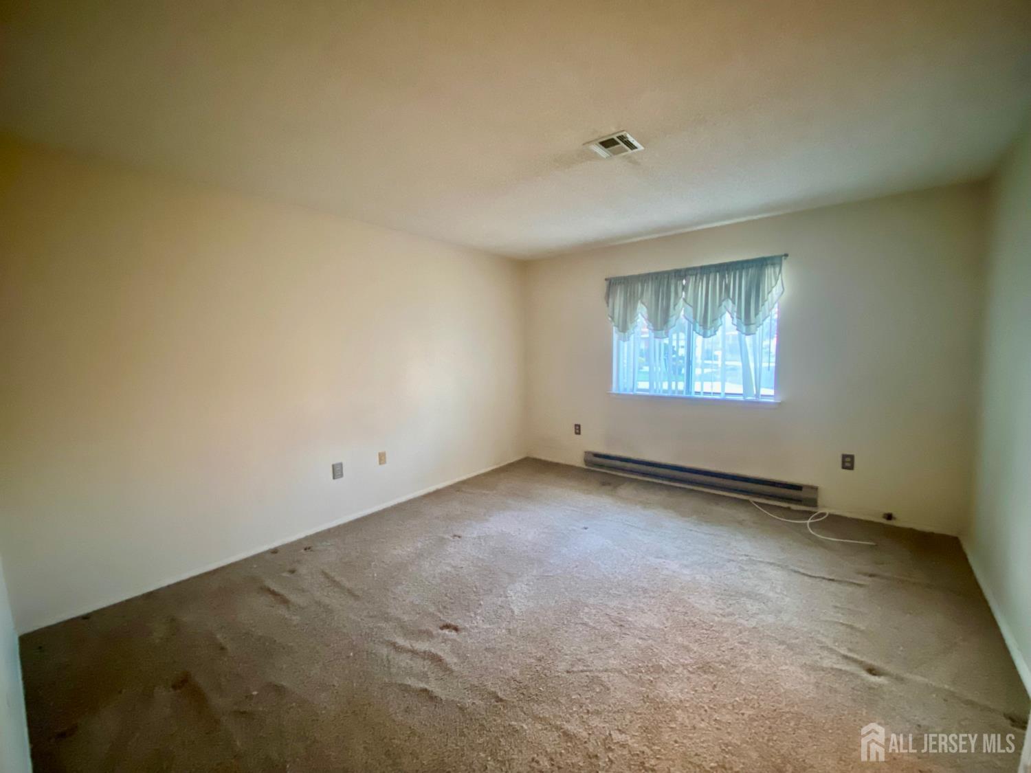 614 Lemington Plaza Monroe NJ 08831