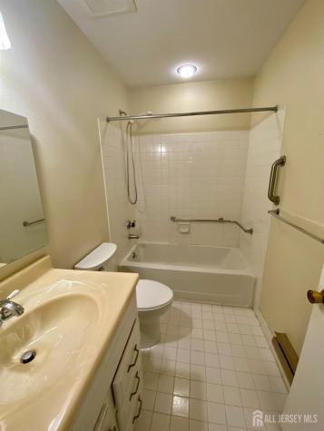 614 Lemington Plaza Monroe NJ 08831