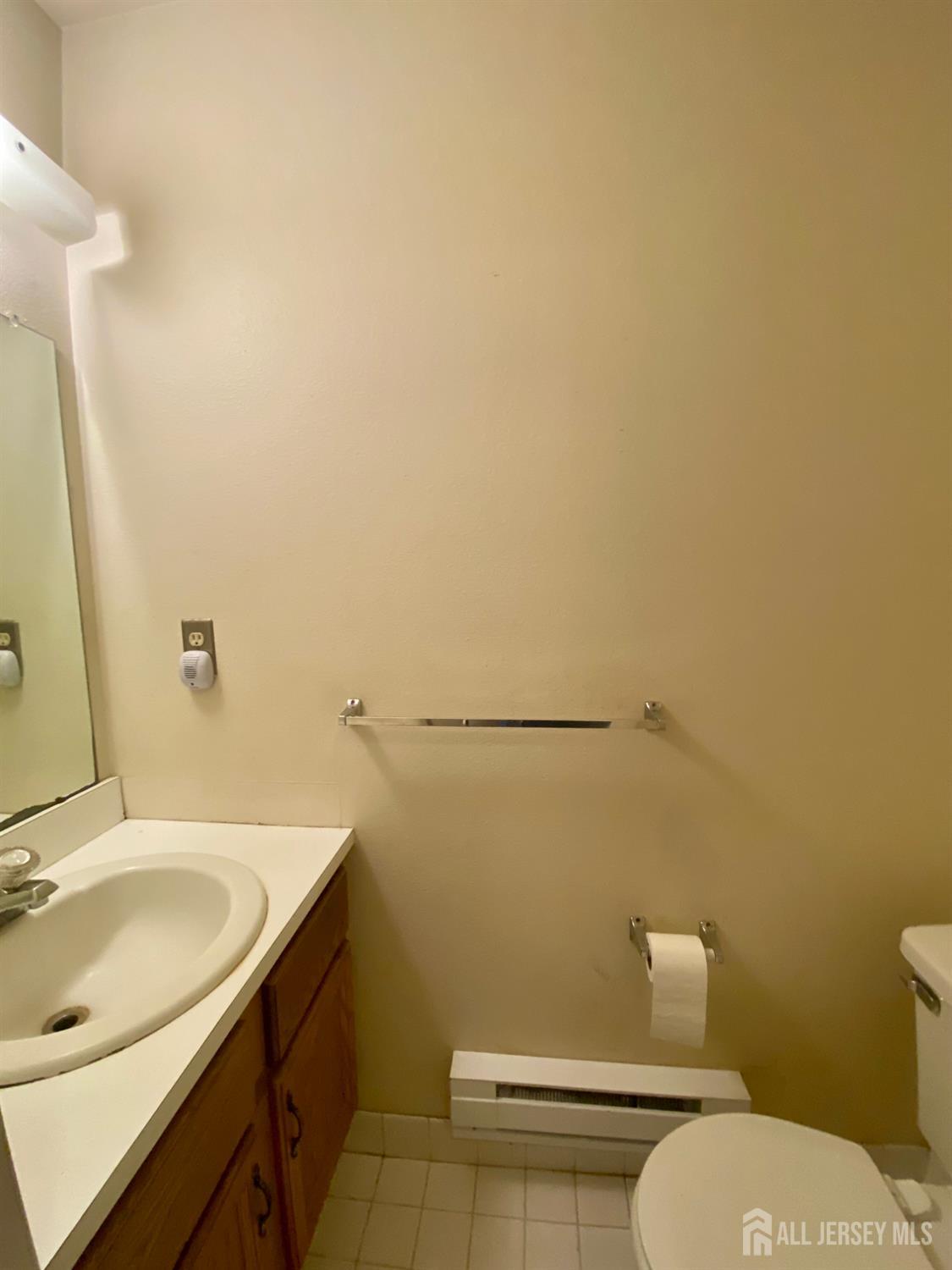 614 Lemington Plaza Monroe NJ 08831