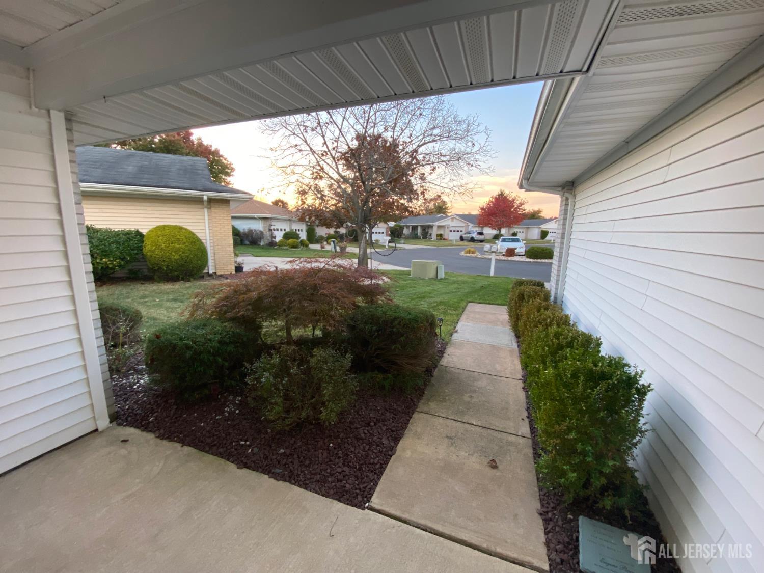 614 Lemington Plaza Monroe NJ 08831