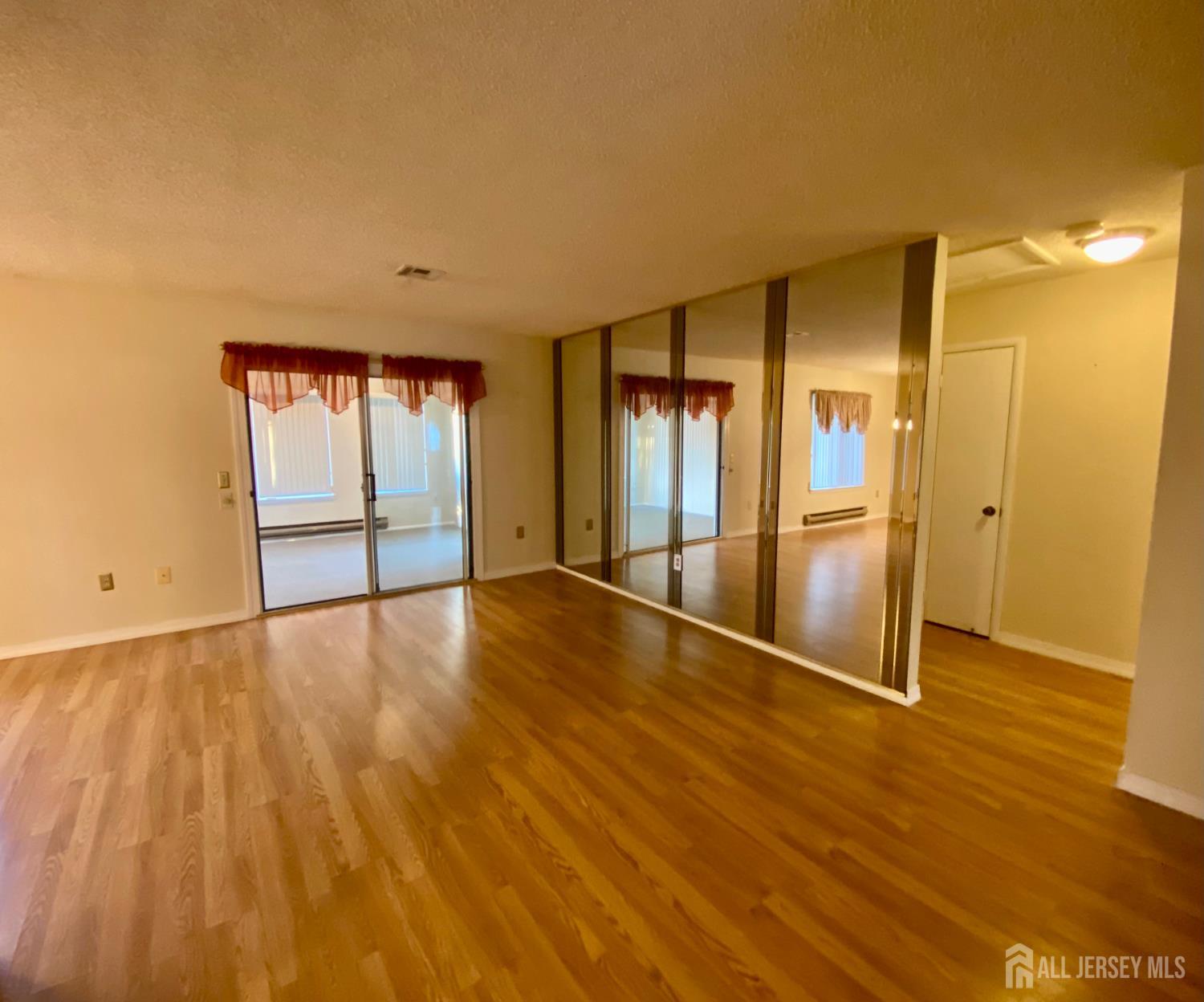 614 Lemington Plaza Monroe NJ 08831