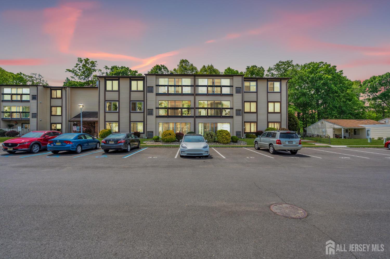 277 Crosse Drive Monroe NJ 08831
