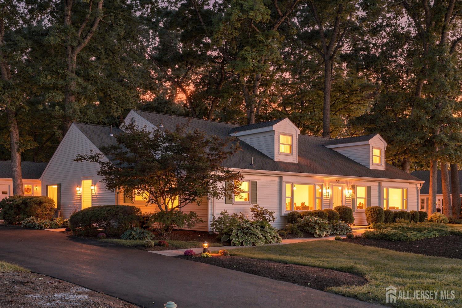 321-A SE Sharon Way SE Monroe NJ 08831