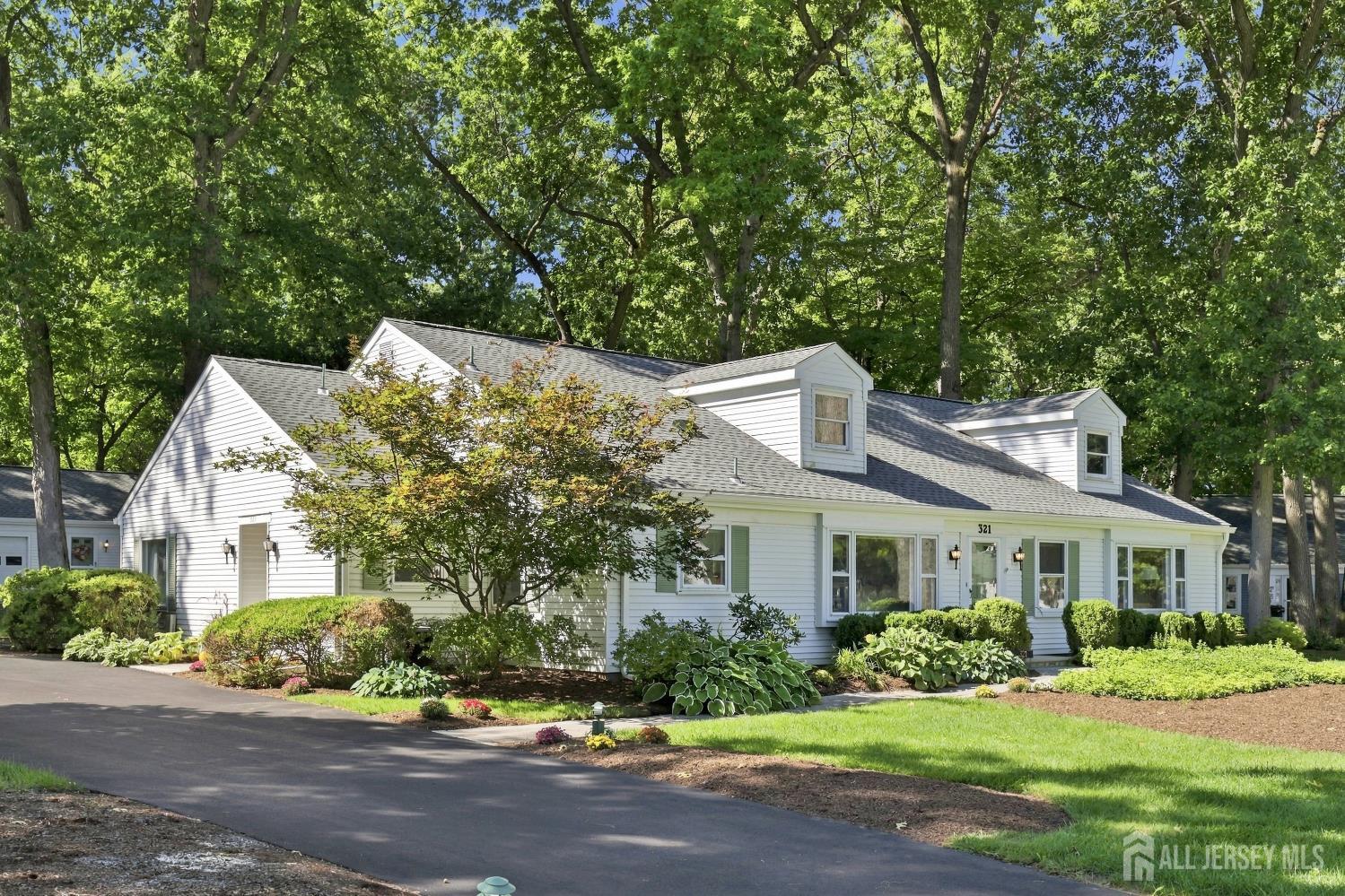 321-A SE Sharon Way SE Monroe NJ 08831